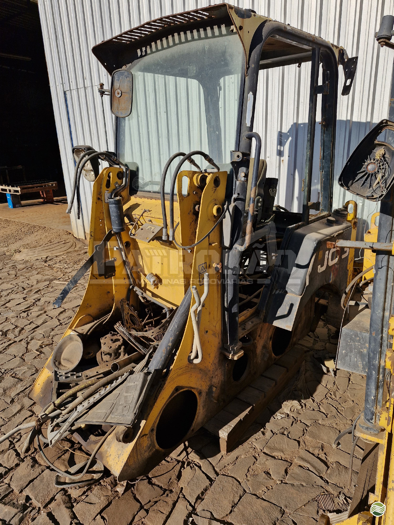 MINI CARREGADEIRA JCB 1CX PARA RETIRADA DE PEÇAS   